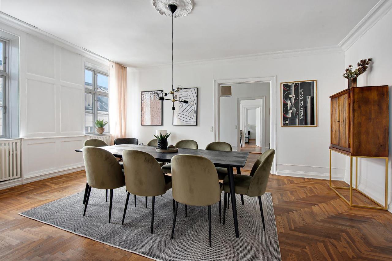 Sanders Square - Spacious Six-Bedroom Apartment Near Amalienborg 코펜하겐 외부 사진