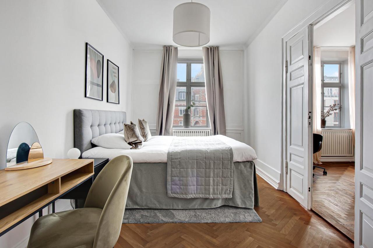 Sanders Square - Spacious Six-Bedroom Apartment Near Amalienborg 코펜하겐 외부 사진