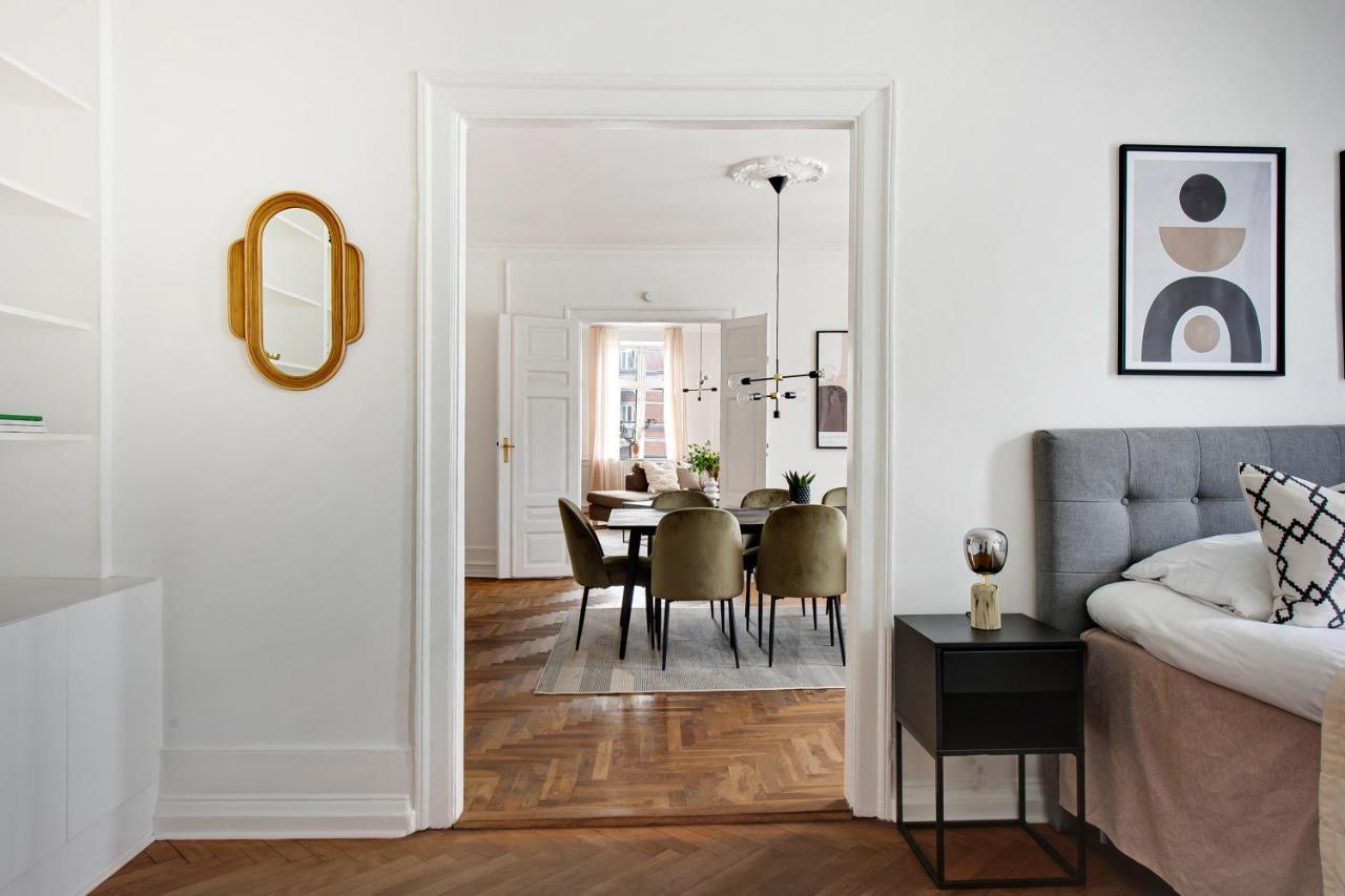 Sanders Square - Spacious Six-Bedroom Apartment Near Amalienborg 코펜하겐 외부 사진